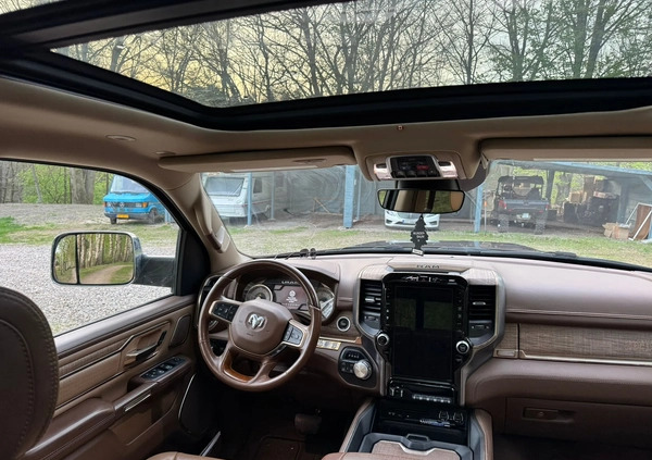 Dodge RAM cena 244000 przebieg: 49000, rok produkcji 2018 z Niemcza małe 137